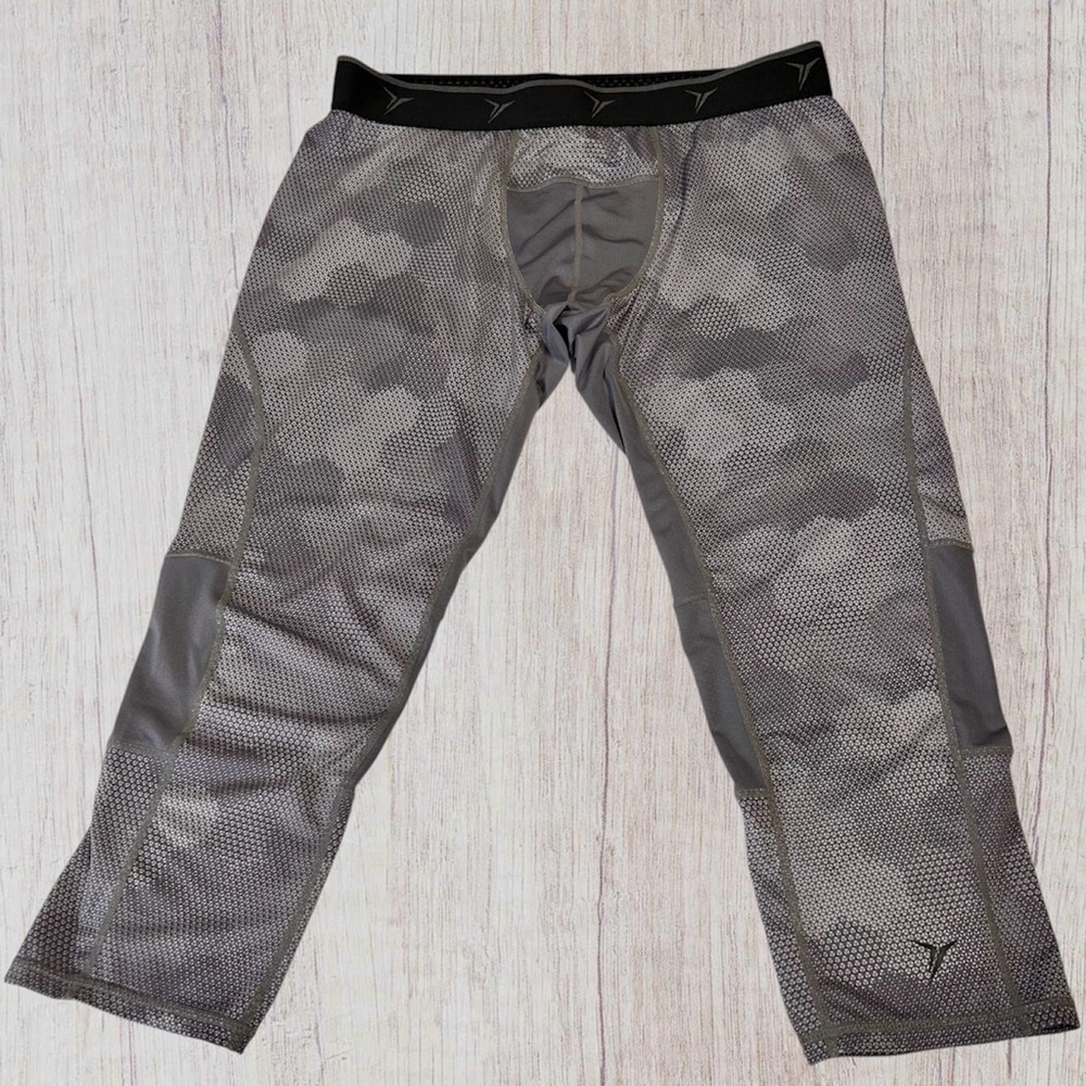Old Navy Go-Dry Men’s Compression Leggings Gray Camo Size L Tall